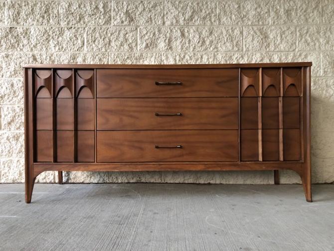 558 Coming Soon Totally Refinished Kent Coffey Perspecta Dresser