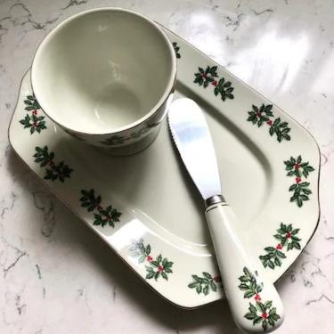 Three Piece Christmas Madison &amp; Max at Home Cracker and Dip Serving Set - Holly and Berries Design by LeChalet