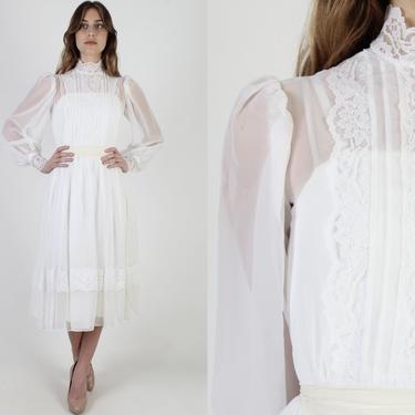 White Chiffon Wedding Maxi Dress / 1970s Formal Bridal Ceremony Gown / Solid Lace Long Poet Sleeve Womens Dress 