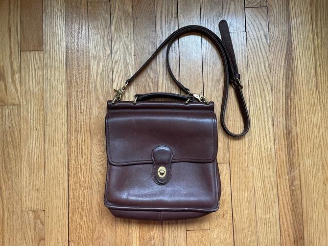 Vintage selling Black Leather Suede Coach Willis Bag Crossbody