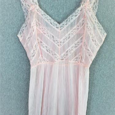 1950's - Sweet Pink - Night gown - Peignoir - by Micheline - Marked size 40 