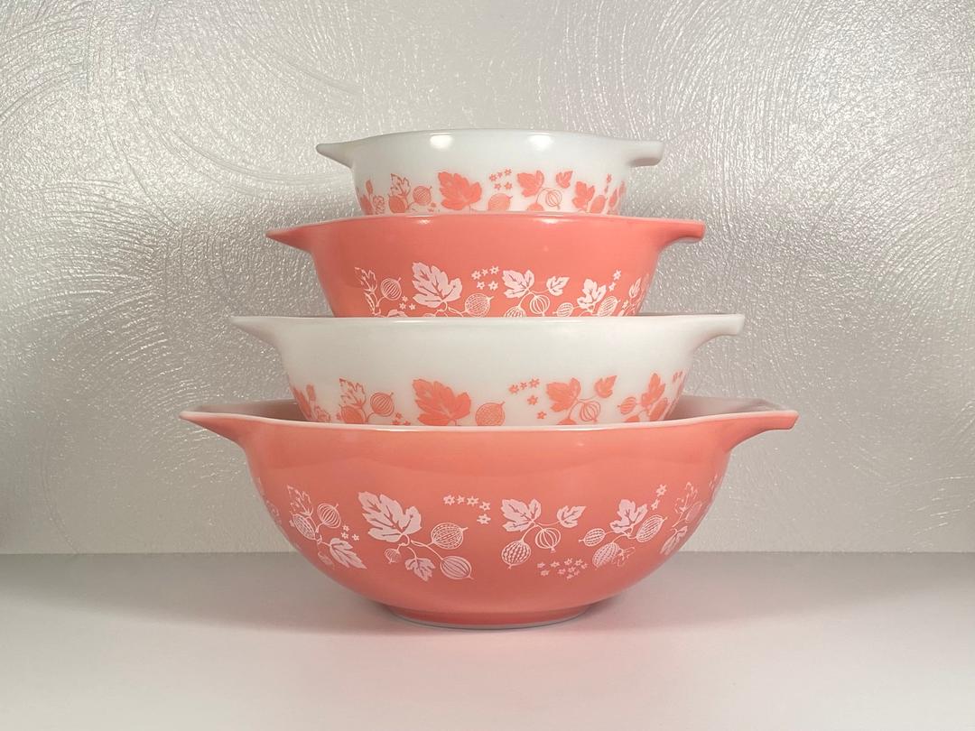 Gooseberry Pink 13 Cinderella Mixing Bowl by Pyrex