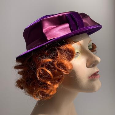 1950-60'S Purple Velvet Hat - Pink Satin Ribbon & Bow - Tight Brim 