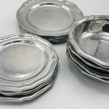 Vintage 12 Piece Wilton Armetale Pewter Queen Anne Dinner/Salad/Bread Plates And Bowls 