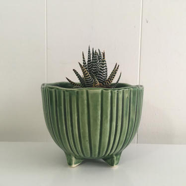 Vintage Green McCoy Planter Art Deco Small Ceramic | Check Engine Vintage -  Washington, DC | ATTIC