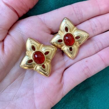 Signed Designer C STEIN Poured Red Glass &amp; Gold Clip On Earrings