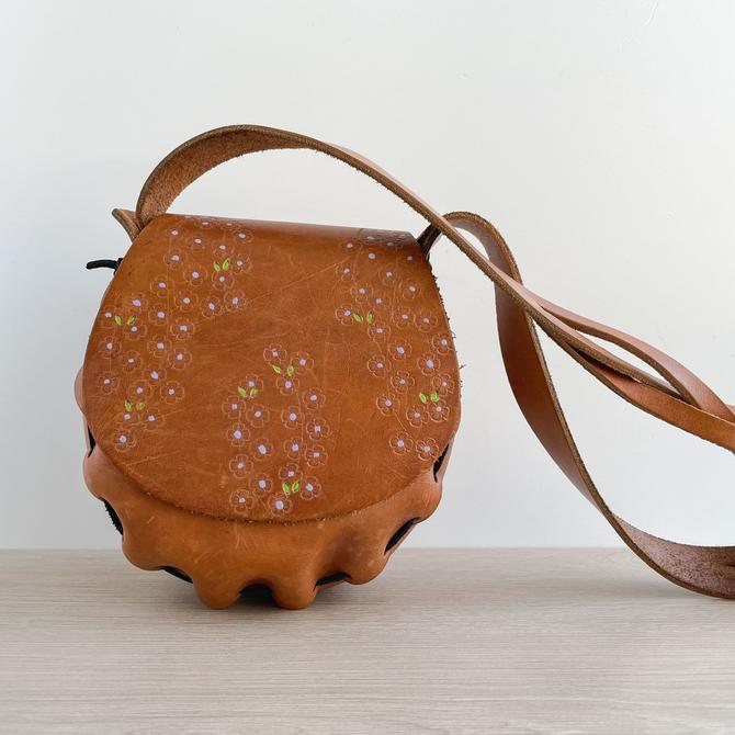 Unusual 70s TOOLED LEATHER Bag Embossed Bohemian Handbag