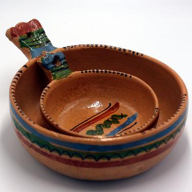 vintage mexican pottery nesting bowls/made in mexico/set of two 