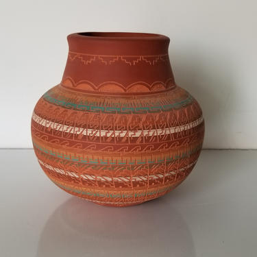 Native American Navajo Style Art Pottery Vase. 