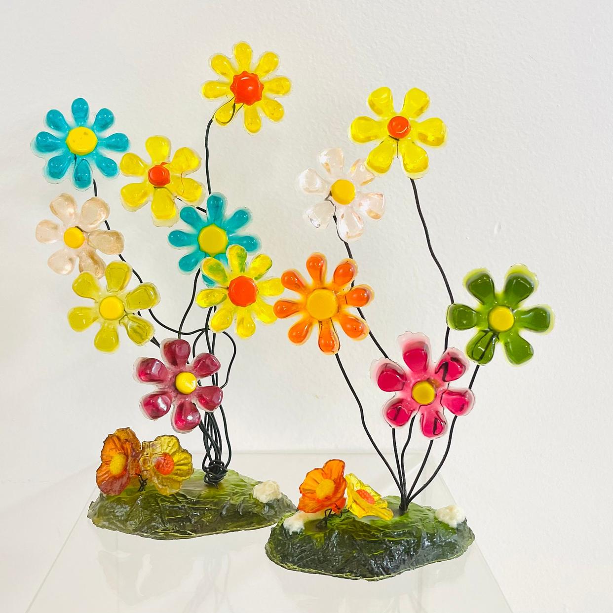 Vintage 1960s MID Century Modern Lucite Flower Power | Mod Squad