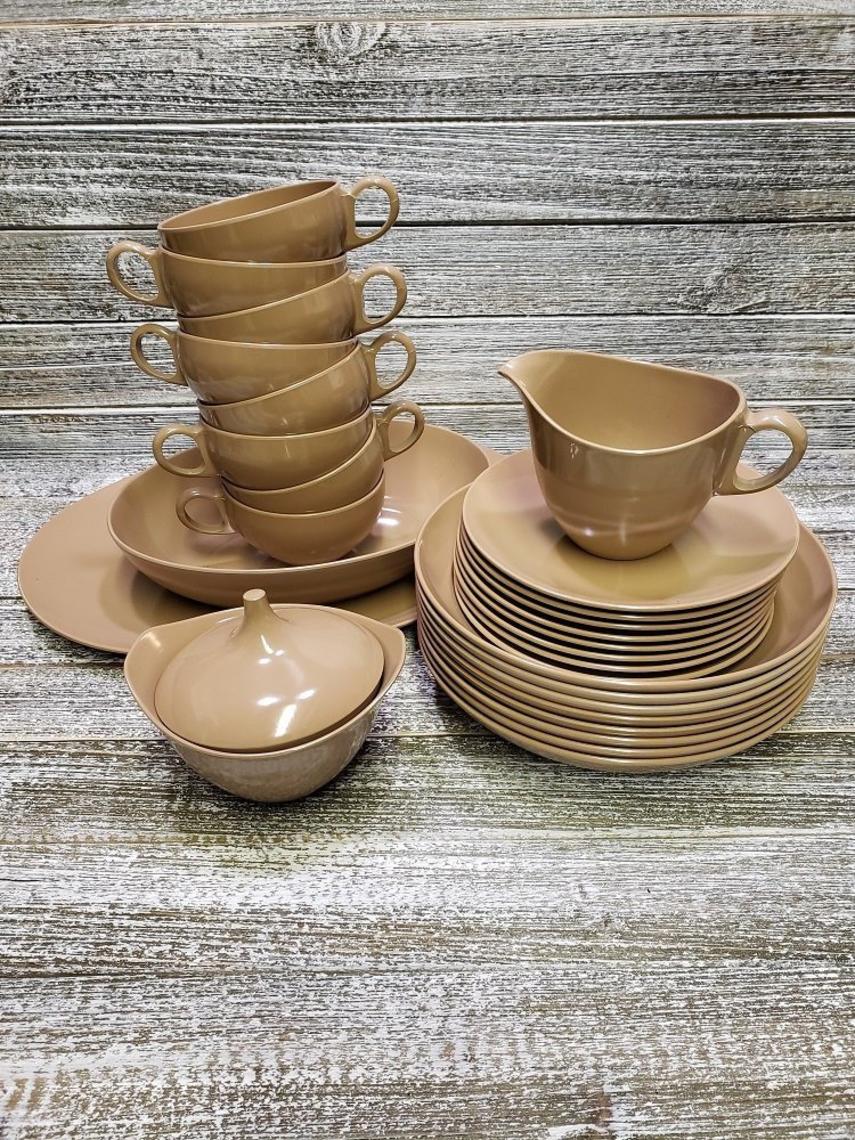 Vintage Melamine Dishes, 30 Pieces Chocolate Brown Dinnerware, Oneida ...