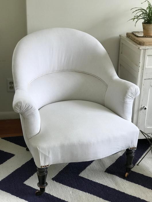 Antique French Fauteuil crapaud chair with Vintage linen Grain Sac