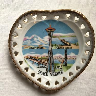 Vintage Seattle Space Needle Heart Plate, Small Souvenir Plate With Heart Cut Outs, Mount Rainier, Floating Bridge 
