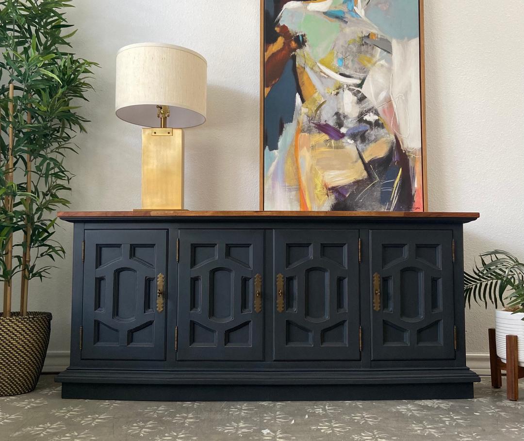 Vintage Low Profile Thomasville Buffet Credenza Entry Table