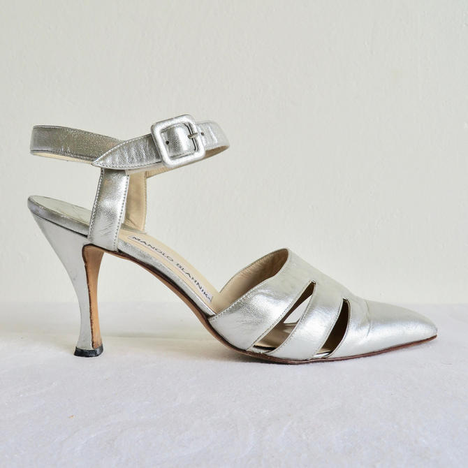 Vintage Manolo Blahnik Size 39 8.5USSilver Leather Strappy