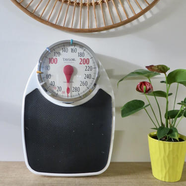 Vintage Bathroom Scale - Taylor Professional Weight Scale - Retro Bathroom Scale - Mechanical Scale to 330 Pounds - Retro Weight Scale 