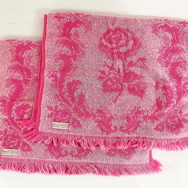 Vintage Cotton Bathroom Hand Towel Wash Cloths Grants Cloth Decor 1970s 70s Pink White Mid-Century Retro Set of 2 Pair Fieldcrest Terrycloth 