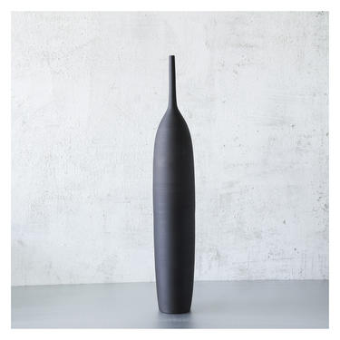 SHIPS NOW- 19.5&amp;quot; raw unglazed black stoneware bottle vase, handmade ceramic tall skinny vase by sara paloma pottery 