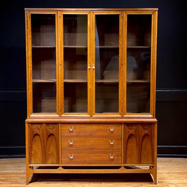 Restored Broyhill Brasilia China Cabinet Two Piece Hutch - Broyhill Premier Mid Century Modern Danish Style Sideboard Credenza 