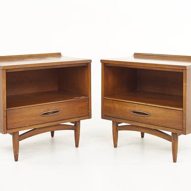 Broyhill Sculptra Brutalist Mid Century Walnut Single Drawer Nightstand - A Pair - mcm 