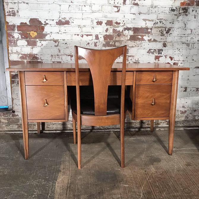 Mid Century Broyhill Brasilia Desk Chair From Modage Furniture