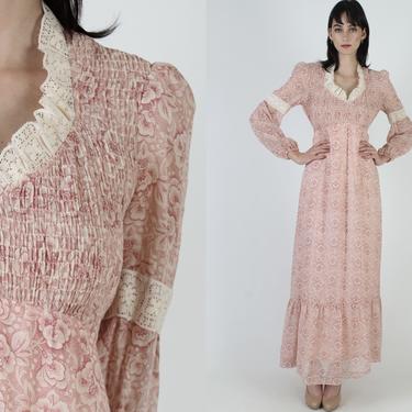 Vintage 70s Pink Floral Smocked Dress / Long Tiered Floral Skirt Dress / 1970s Lace Ruffle Prairie Field Maxi Dress 