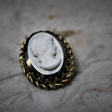Vintage 50's 60's German Antique Victorian Cameo lucite gold metal Brooch Pin Western Germany 