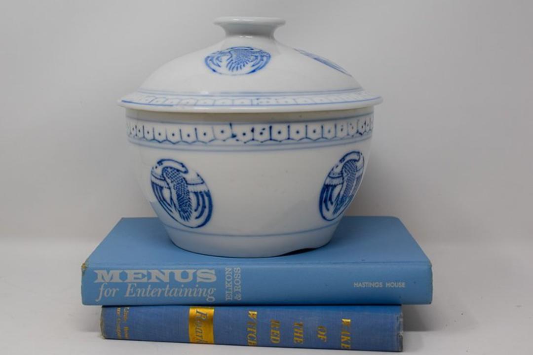 Vintage Blue and White Chinese Crane Bowl with Lid / Chinoiserie