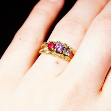 Vintage 10K Gold Bamboo Multi-Stone Ring, Faceted Red Purple & Blue Gemstones, Split Yellow Gold Band, 3-Stone Inline Setting, Size 7 1/2 US 