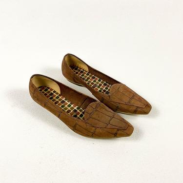 1960s Faux Crocodile Pointy Toed Flats / Slip Ons / Size 8.5 / Size 8 / Mod / Brown / Minimal / Mod / Scooter / Twiggy / Vintage Flats / 