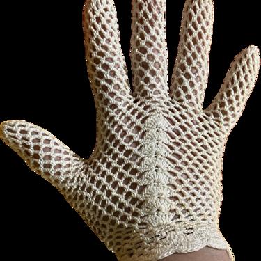 40s/50s Gorgeous White Intricate Design Crocheted Gloves By Designer Handmade
