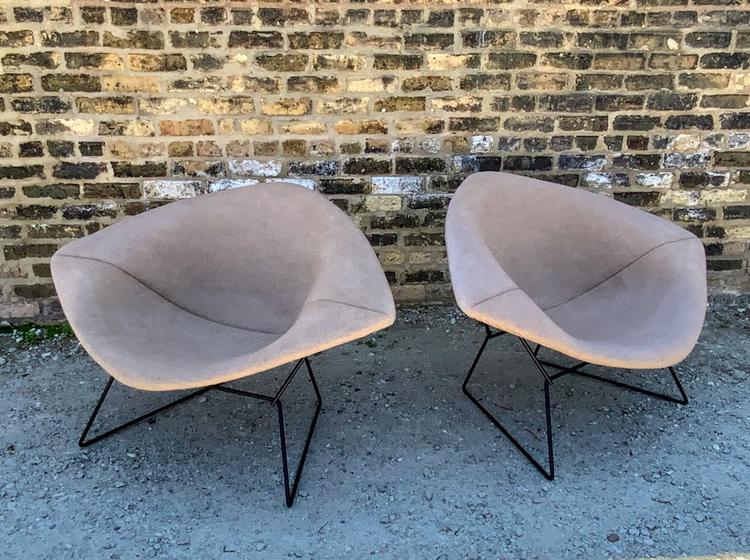 Vintage Harry Bertoia for Knoll Large Diamond Chairs – A pair