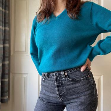 Gorgeous Vintage Teal V-Neck Sweater 