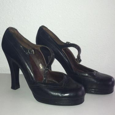 Vtg 60s Mary Janes Black Platforms Heels XS size 5 