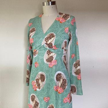 1960s Green maxi dress with cameo print 