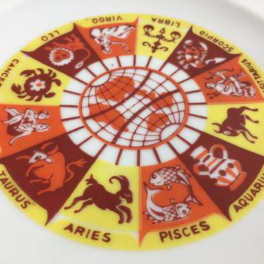 Vintage Zodiac Plate Horoscope 1970s Aries Pisces Aquarius Capricorn Sagittarius Scorpio Libra Virgo Leo Gemini Mid-Century Modern Decor 