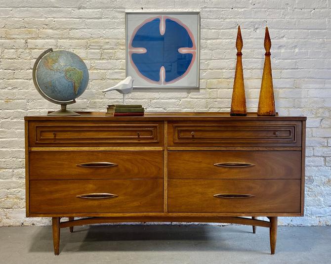 Mid Century Walnut Sideboard Buffet Credenza Broyhill Premier Saga - Mary  Kay's Furniture