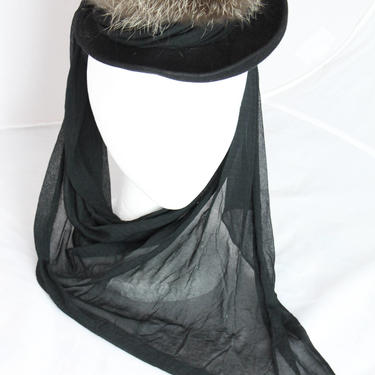 RARE Vintage Wimple 1930s 40s Hat Art Deco Black Mesh with Genuine Fur 