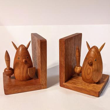 Teak VIKING BOOKENDS 5in Danish Modern Wood Vikings Horns Shields Sword Metal Ring Eyes Peg Nose Pair Scandinavian MCM Bolling Era 
