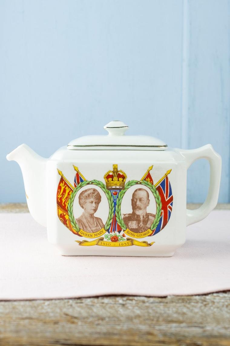 Vintage 1935 Silver Jubilee Teapot Posh Chicago Chicago, IL