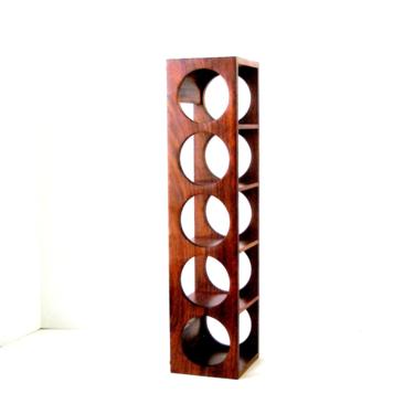 Vint MCM Rosewood Wine Rack 5 Bottle 21 in Counter Wall Mount 1 Available Quality Minimalist Mid Century Danish Scandinavian Modern Ex Cond 