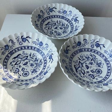 J &amp; G Meakin Blue Nordic Bowls Set of Three 6 1/2 inch 