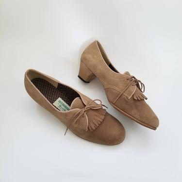 Vintage Fringed Suede Heels, Size 8 1/2 / Brown Lace Up Dress Shoes / Round Toe Low Heels Daniel Green Outdorables / Retro Boho Chic Pumps 