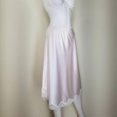 Vintage 70s Pink Lingerie Lace Half Slip, Medium / Scalloped White Lace Midi Skirt Slip / Silky Pink Elastic Waist Slip / Barbizon Half Slip 