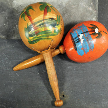 Maracas - Vintage Hand Painted Mix and Match Maracas - Florida and Puerto Rico Souvenirs - Yellow and Orange painted Gourd 