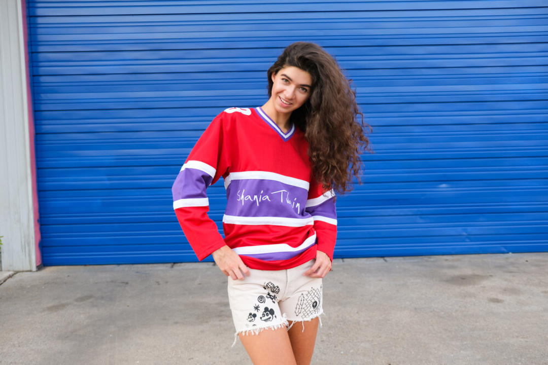 Shania Twain Jersey XS Passport Vintage Austin, TX