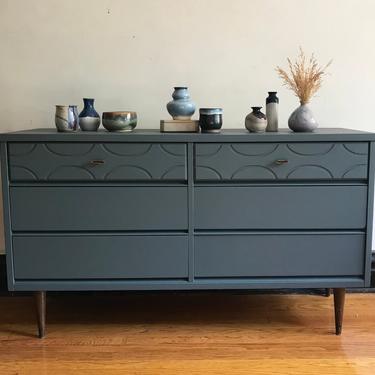 Sage Green Mid Century Modern Bassett Dresser//Refinished MCM Media Console//Vintage Modern Credenza//Mid Century Sideboard 