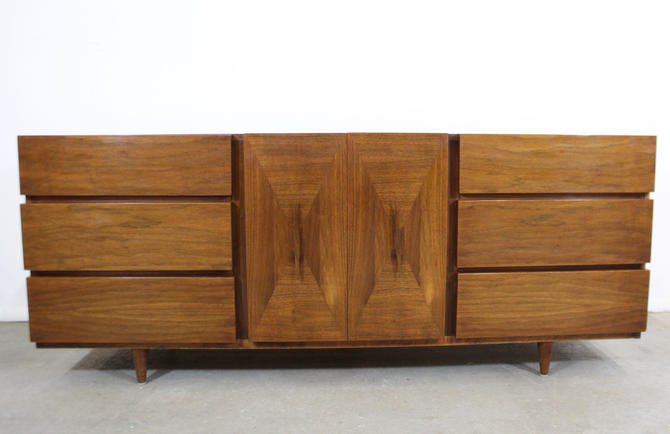 Mid Century Modern American Of Martinsville Parquet Sculpted