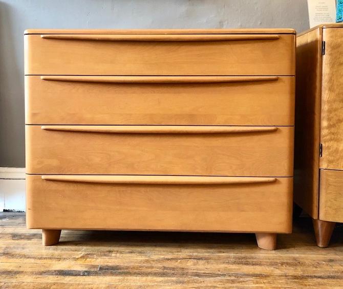 Vintage Heywood Wakefield 4 Drawer Dresser In Champagne Finish Encore Collection