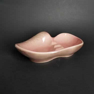Vintage Pink Ceramic Ashtray / Pink USA Pottery Ashtray / Mod Stoneware Trinket Dish / Decorative Tobacciana / Mid Century Home Decor 